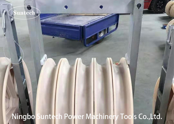 1040 x 125 mm 50 kN Freileitungsleiter, die Rollenblöcke bespannen
