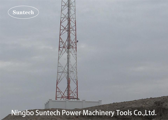 Gitter-Antennenmast ANSI 4 galvanisierte mit Beinen versehener den Stahl, der mit Klammer eckig ist