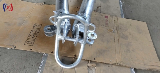 Konstruktion eines Tubular-A-Rahmens für den Bau eines Übertragungsturms