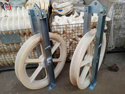 Schwerlaststrangblock der Baureihe 660 zum Hochspannungsziehen von Übertragungsleitern mit großem Durchmesser