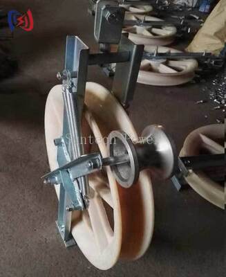 Profi-Grund-Roller-Stringing-Block mit nichtleitendem Design für die schadensfreie Installation von OPGW und 508 mm Scheibendurchmesser