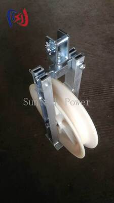 20-50KN OPGW Stringing Block mit 660x110mm Nylon Sheave und Straight Through Design für die Installation von Glasfaserkabeln