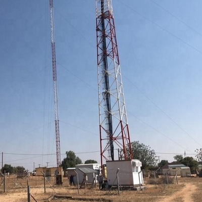 0 - 200m galvanisierter Guyed Mast-Stahlturm mit Klammer-Blitzableiter