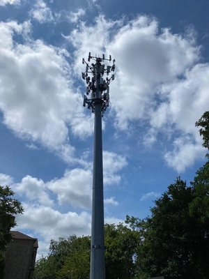 Galvanisiertes Stahl-Q355 Q245 Material Guyed-Mast-Pole-Turm-