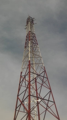 Dachspitzen-Telekommunikation ragen mit Klammer-Blitz Rod Fall Arrest Aviation Light hoch