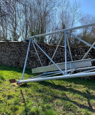 50m heißes Bad-galvanisierter Stahlwinkel-Röhrenturm mit Klammer-Fall-Festnahme